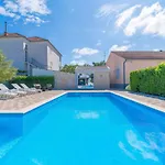 Two-bedroom In Ii Biograd Na Moru