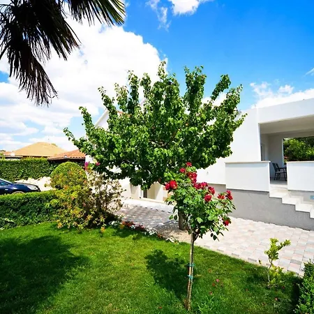 Two-bedroom In Ii Appartement *