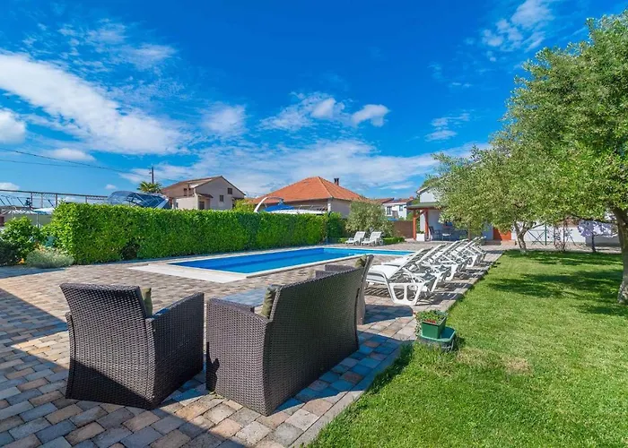 Two-bedroom In Ii Biograd Na Moru