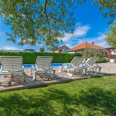 Two-bedroom In Ii アパート