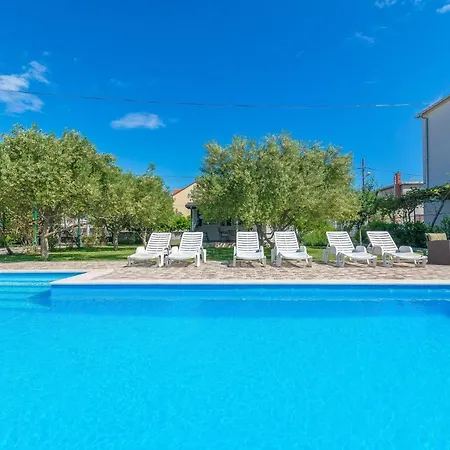 アパート Two-bedroom In Ii *