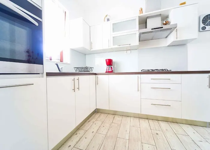 Two-bedroom In Ii * Biograd Na Moru