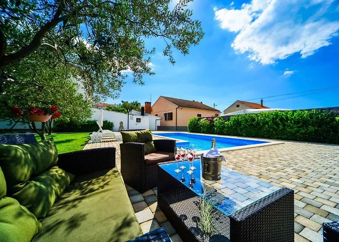 Two-bedroom In Ii Biograd Na Moru