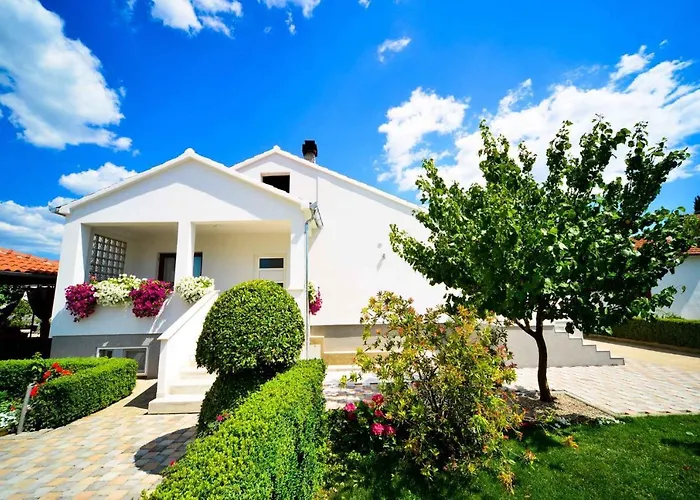 Two-bedroom In Ii * Biograd Na Moru