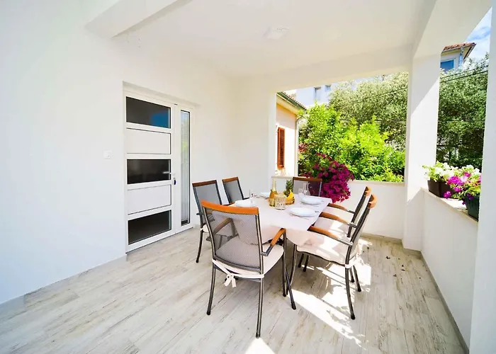 Two-bedroom In Ii * Biograd Na Moru